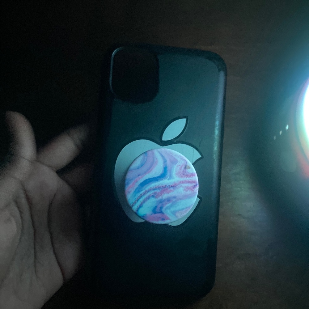 iPhone 11 phone case non-scratching with pop socket